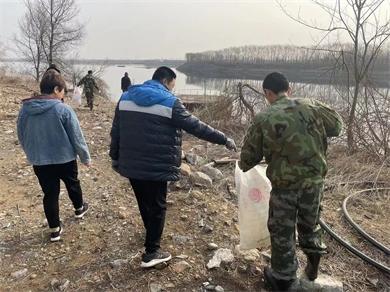 自來水有限責任公司開展“愛國衛(wèi)生月”環(huán)境整治